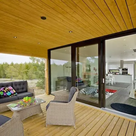 Seija's Modern With Hot Tub Villa