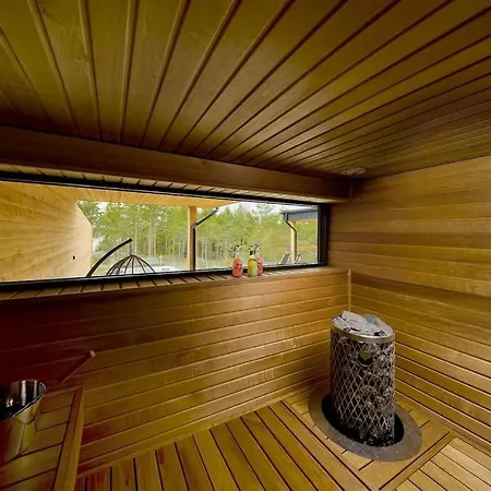 Seija's Modern With Hot Tub * Taivassalo