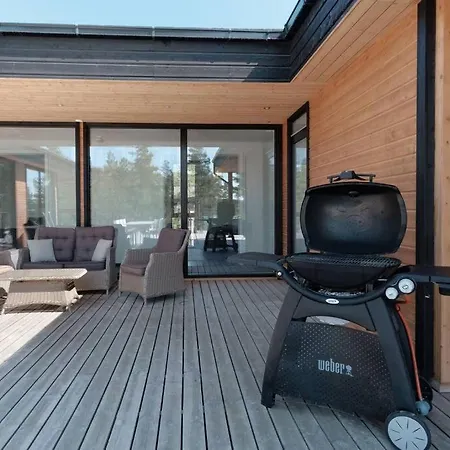 Seija's Modern With Hot Tub Villa Taivassalo